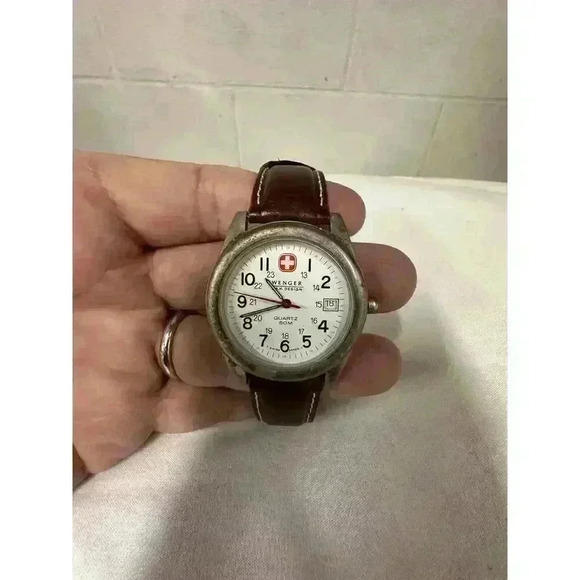 Swiss Army Wenger S.A.K Design Ladies Leather Band Watch Date Dial - Picture 1 of 10